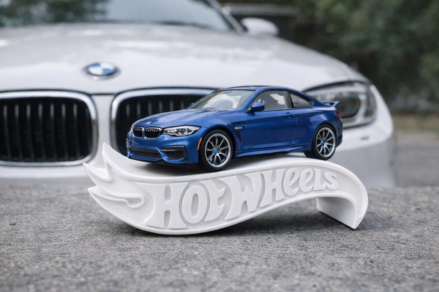 Apnatva 1:64 Diecast Car Display Shelves | Table Stand Toy Car Stand for Kids & Collectors | Black Steel Mini Car Rack for Home & Office Decor | (Pack of 5) (No Car Included) (White)